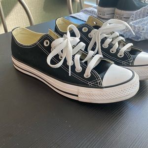 Black Converse Chuck Taylor womens 7.5/mens 5.5